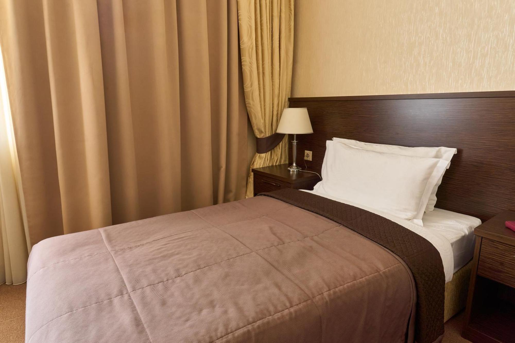 Kainar Hotel Simkent Kültér fotó