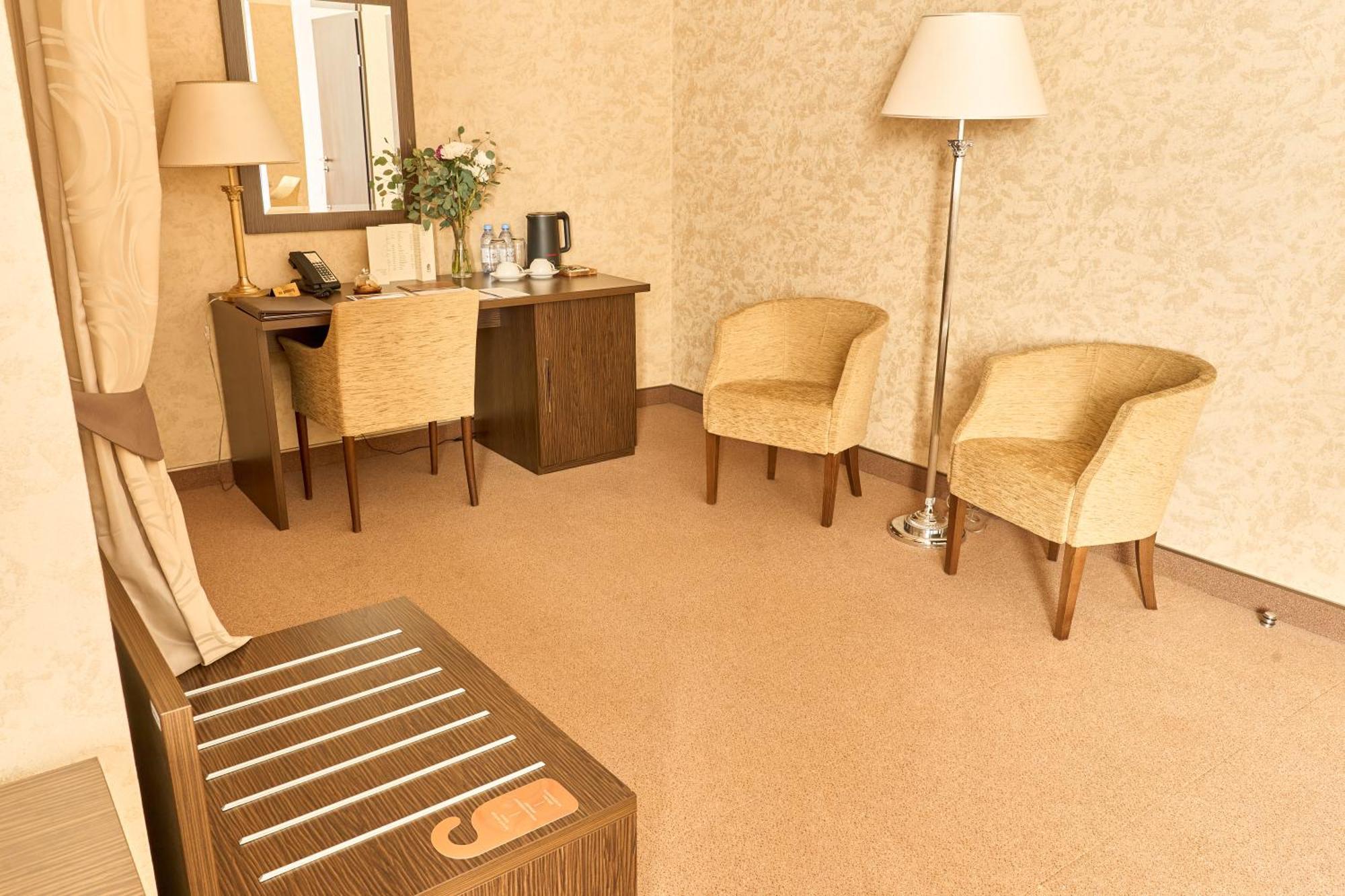 Kainar Hotel Simkent Kültér fotó