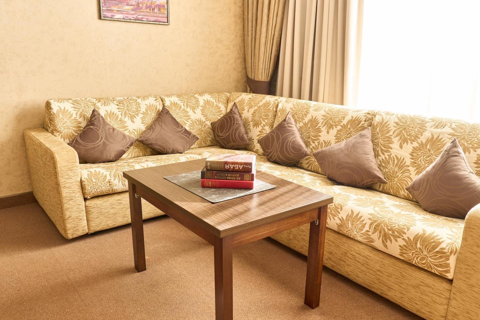 Kainar Hotel Simkent Kültér fotó