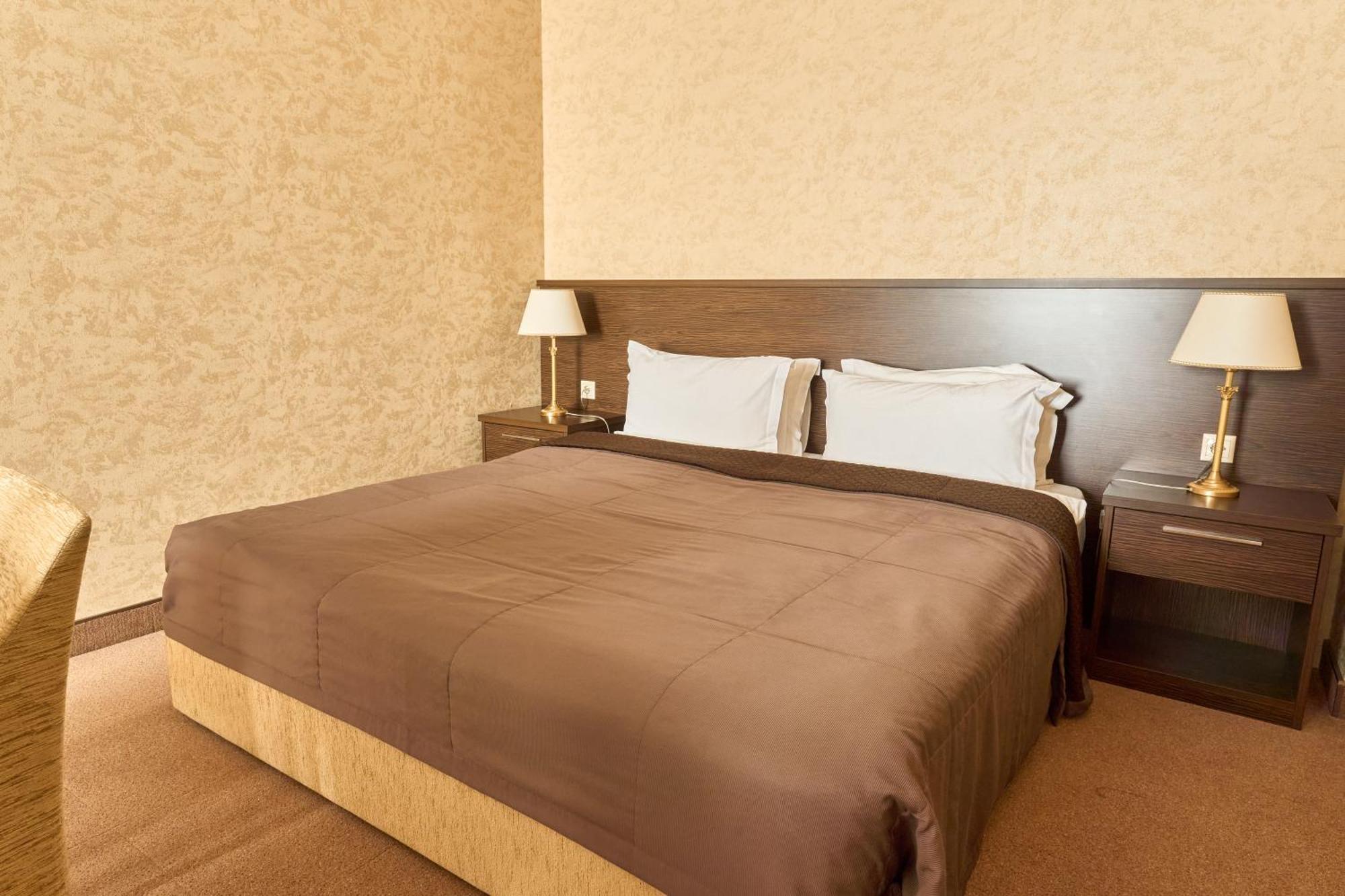 Kainar Hotel Simkent Kültér fotó