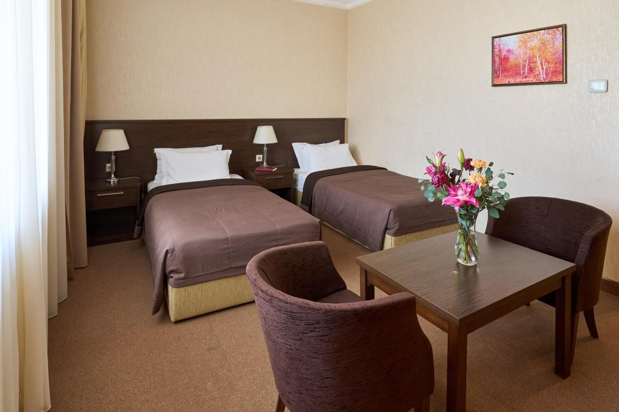 Kainar Hotel Simkent Kültér fotó