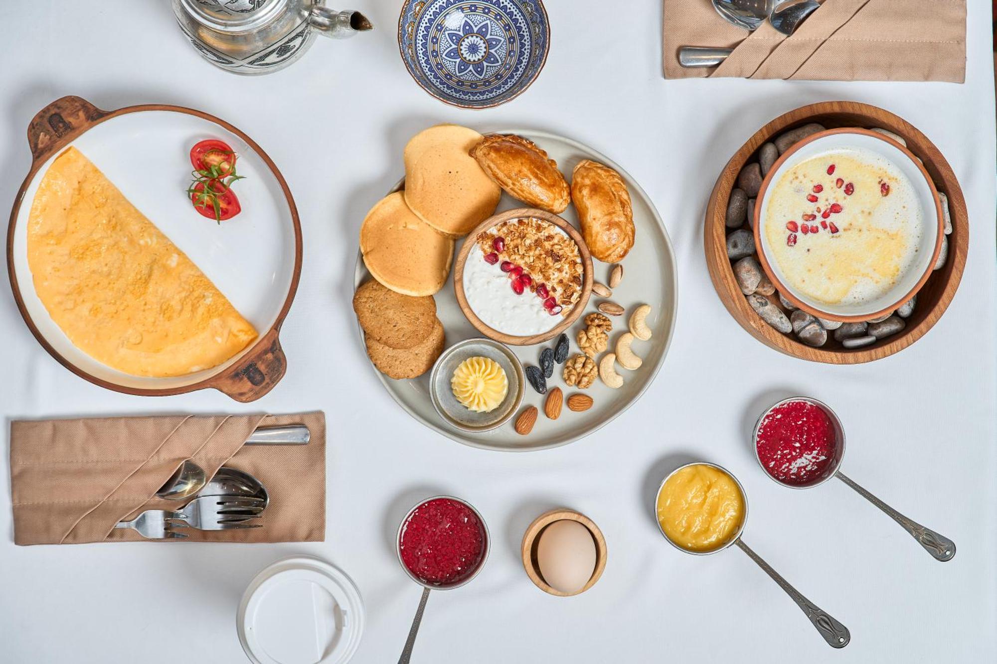 Kainar Hotel Simkent Kültér fotó